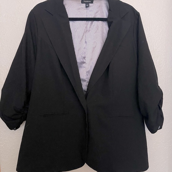 torrid Jackets & Blazers - Black Torrid Blazer